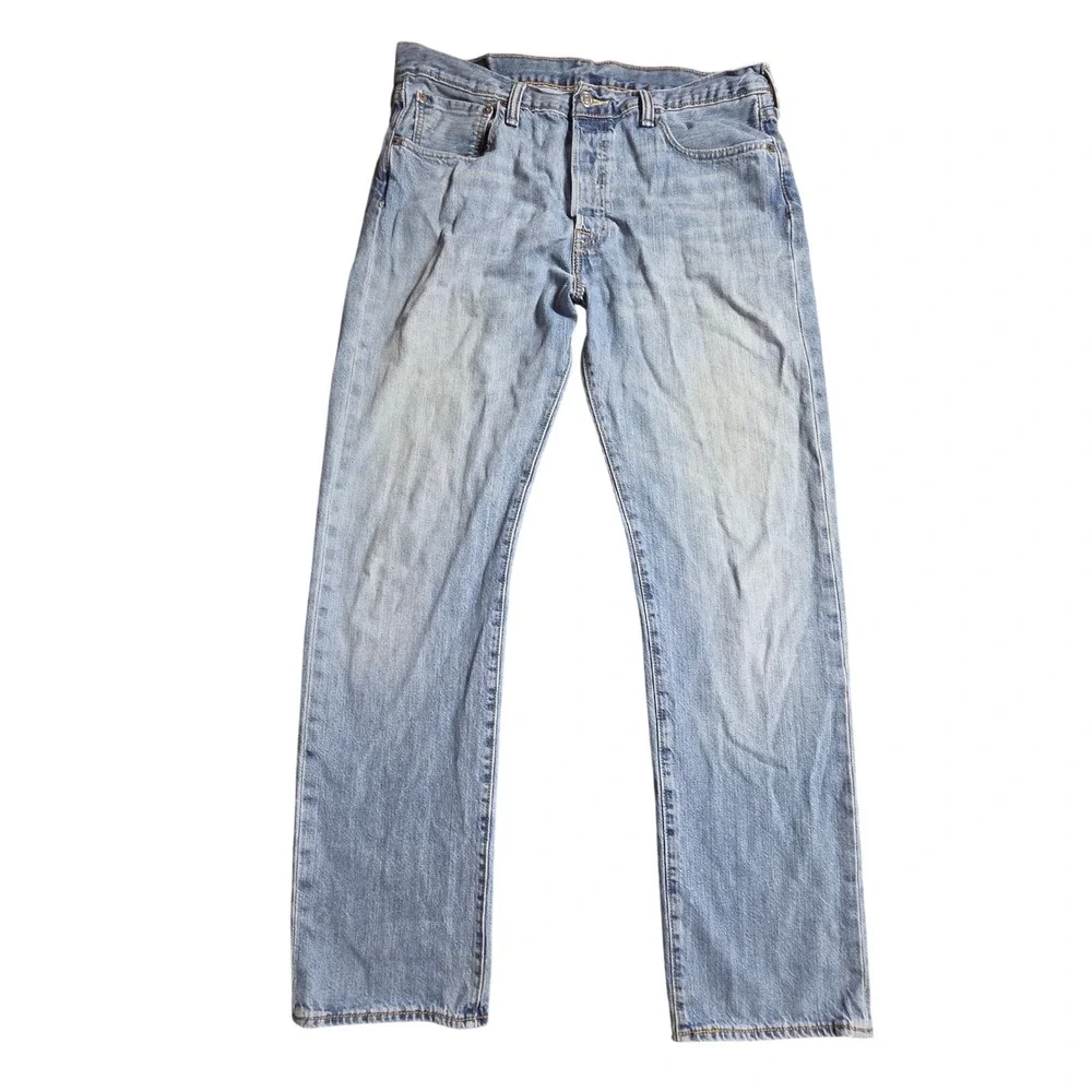 Levi's 501 Original Fit Jeans Straight Leg 34x32 Light Wash Classic Normcore